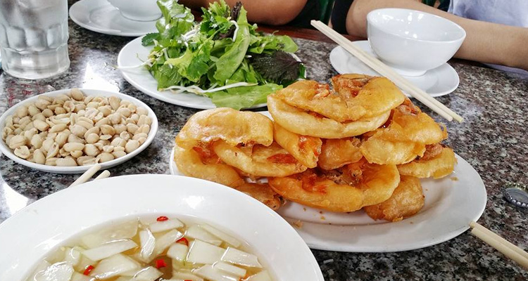 Bánh tôm Hồ Tây Hà Nội