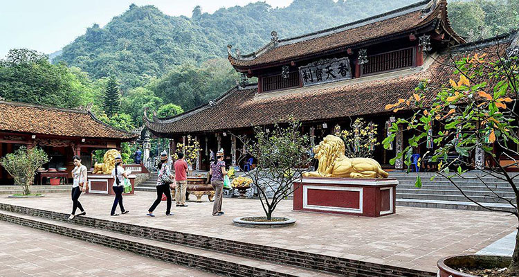 Chùa Thiên Trù tại chùa Hương Hà Nội