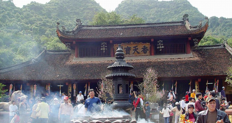 Đi chùa Hương thăm chùa Thiên Trù