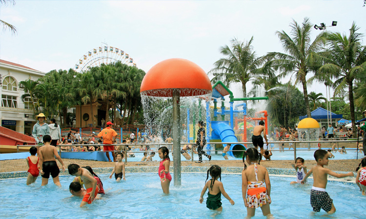Giá vé công viên nước Hồ Tây - khu vui chơi trẻ em
