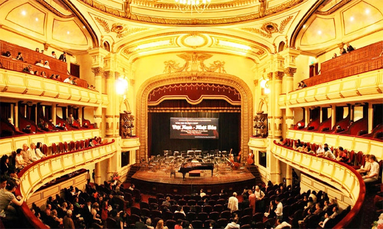 Nhà hát Lớn Hà Nội hiện đại