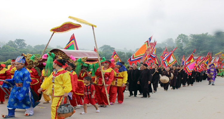 Lễ hội truyền thống đền Bảo Hà được tổ chức vào ngày 17 tháng 7 (Âm lịch) hàng năm. 