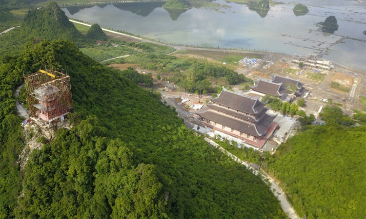 Hình ảnh chùa Tam Chúc - từ trên cao