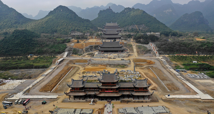 Hình ảnh chùa Tam Chúc 2019