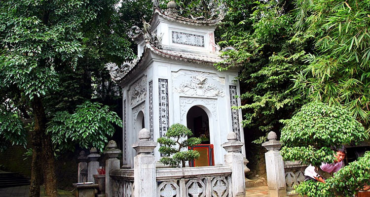 Đền Hùng Phú Thọ lăng Hùng Vương