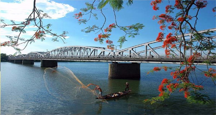 Sông hương, cầu Tràng Tiền