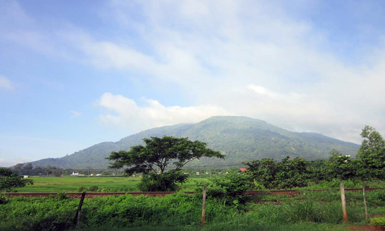 Núi Chứa Chan - trekking