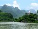 Ngôi chùa thiêng tại vịnh Hạ Long Thu nhỏ