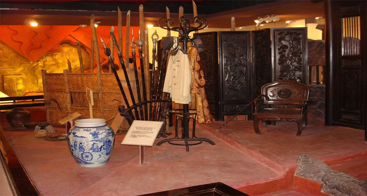 bảo tàng Hồ Chí Minh Hà Nội