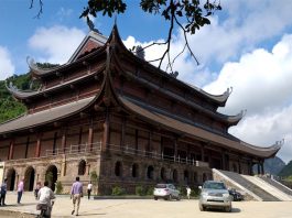 Chùa Tam Chúc – ngôi chùa đáng đến nhất 2019