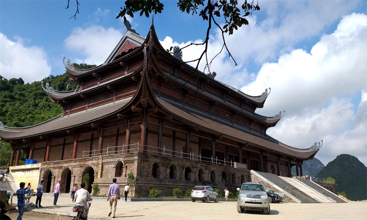 Chùa Tam Chúc - ngôi chùa đáng đến nhất 2019