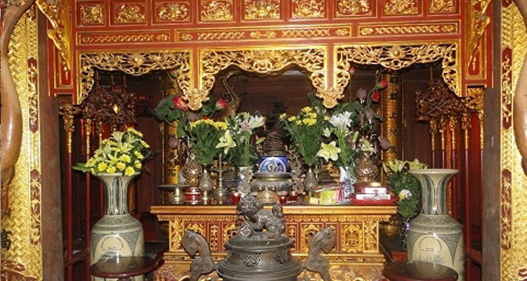Đền thờ Chu Văn An bên trong