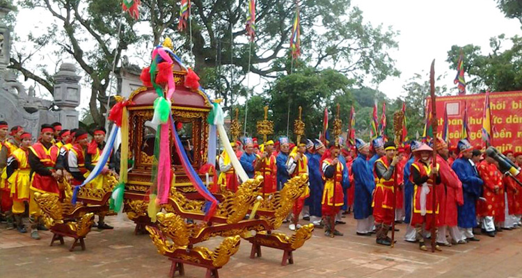 Lễ hội đền Trần Thương