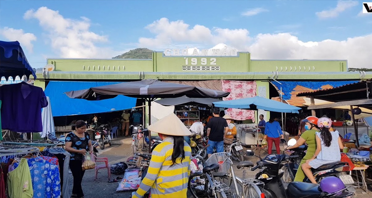 Chợ Tịnh Biên 1
