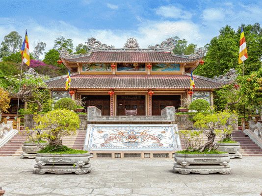 Chùa Long Sơn – Điểm du lịch tâm linh không nên bỏ qua khi đến Nha Trang Chùa Long Sơn - Địa điểm du lịch tâm linh mà bạn không nên bỏ qua khi đến Nha Trang