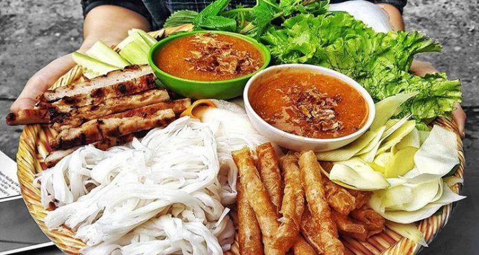 Món ngon Nha Trang - nem nướng