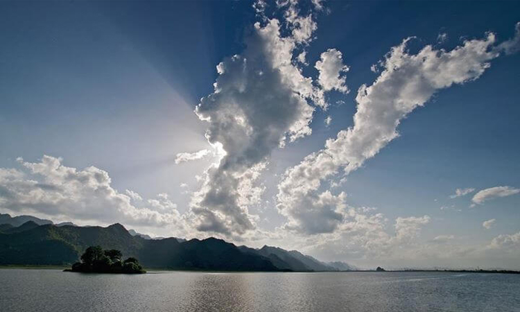 Vườn quốc gia Cúc Phương - hồ thiền quang