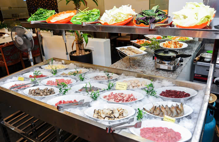 Buffet đa dạng các món ăn ngon tại Lotte Center