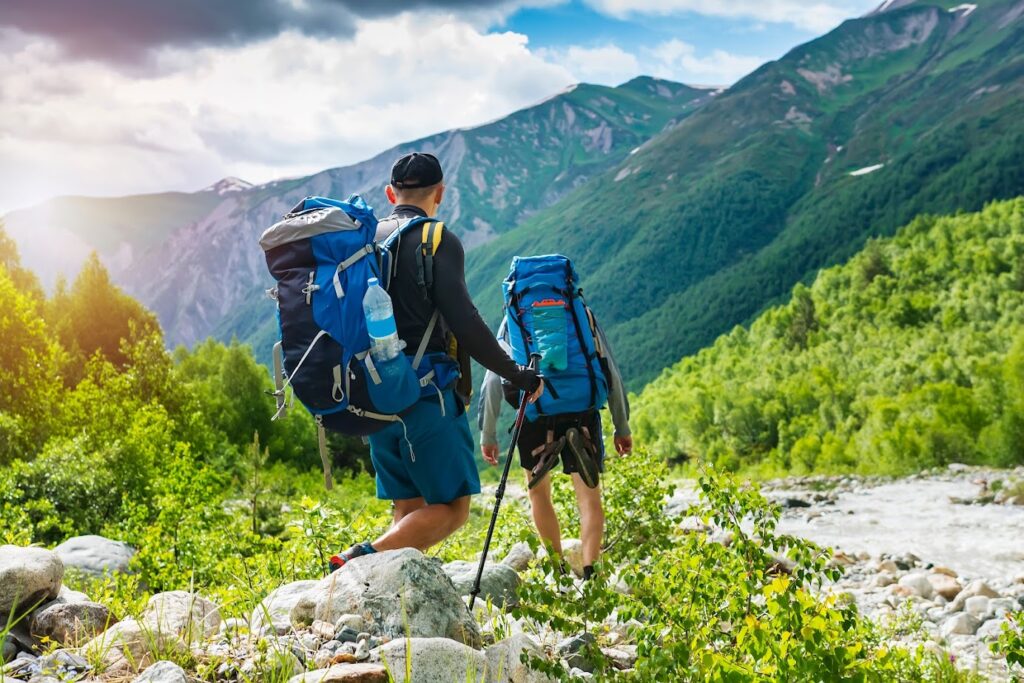 Hoạt động trekking thú vị tại dãy Trường Sơn khi đến với Cổng Trời Đông Giang